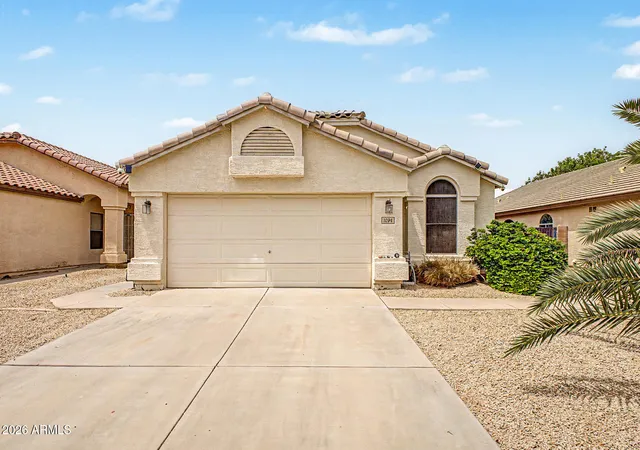 Homes for sale in Gilbert, AZ | 1094 S Sierra St, Gilbert, AZ 85296 | MLS# 7019401