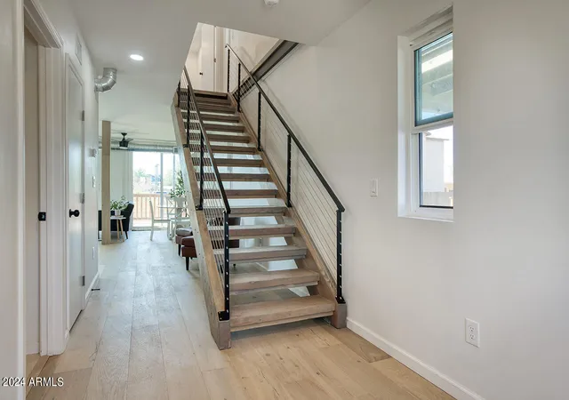 Photo 3 of Townhouse for sale at 9624 N 16th Avenue, Phoenix, AZ 85021 | MLS# 7022329 | Listing updated on 2026-08-25