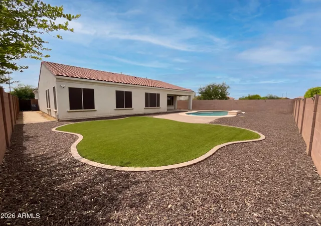 Photo 4 of Single family home for sale at 2312 E Susan Dr, Gilbert, AZ 85298 | MLS# 7015540 | Listing updated on 2026-09-19