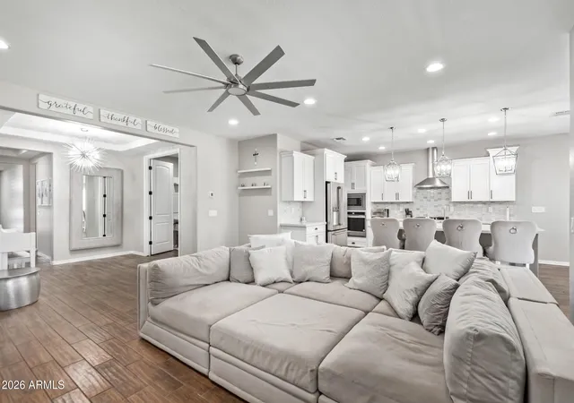 3rd image of 18735 W San Juan Ave, Litchfield Park, AZ 85340 | MLS# 7018740