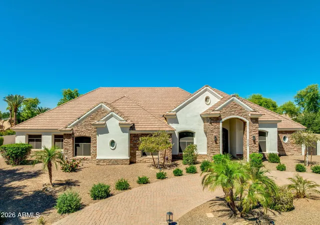 3rd image of 2082 E Sanoque Blvd, Gilbert, AZ 85298 | MLS# 7015880