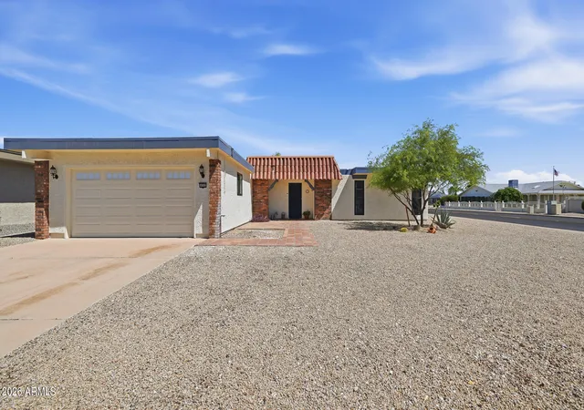 2nd image of 10702 W Willowbrook Dr, Sun City, AZ 85373 | MLS# 7016044