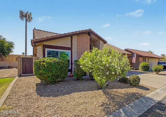 5th image of 5221 E Saguaro Cir, Phoenix, AZ 85044 | MLS# 7016627