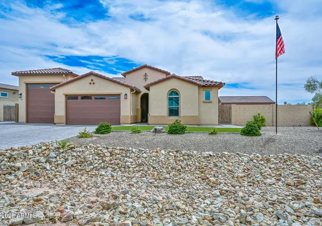 Photo 4 of Single family home for sale at 13531 W Tuckey Ct, Glendale, AZ 85307 | MLS# 7016812 | Listing updated on 2026-09-15