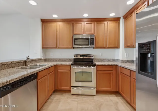 Photo 3 of Townhouse for sale at 21320 N 56th Street #2069, Phoenix, AZ 85054 | MLS# 7032580 | Listing updated on 2026-09-19