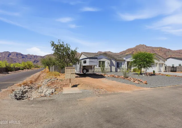 Photo 3 of Single family home for sale at 10464 E Magnolia Rd, Gold Canyon, AZ 85118 | MLS# 7016320 | Listing updated on 2026-08-26