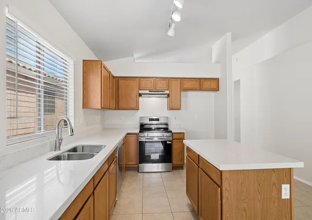 Photo 3 of Sale Pending at 826 E Potter Dr, Phoenix, AZ 85024 | MLS# 7042074 | Listing updated on 2026-09-19