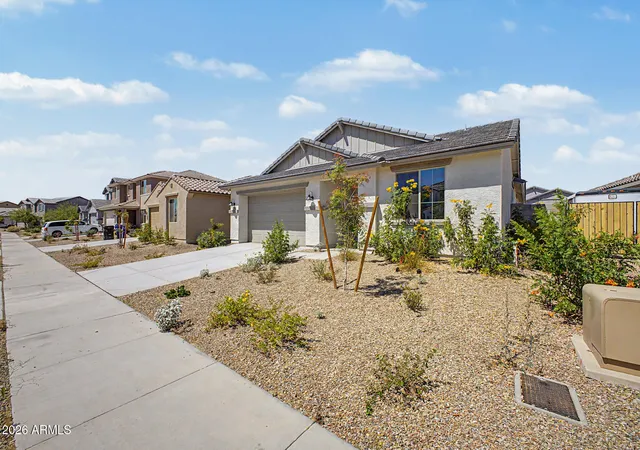 Photo 4 of Sale Pending at 18364 W Villa Chula Ln SW, Surprise, AZ 85387 | MLS# 7016277 | Listing updated on 2026-09-20