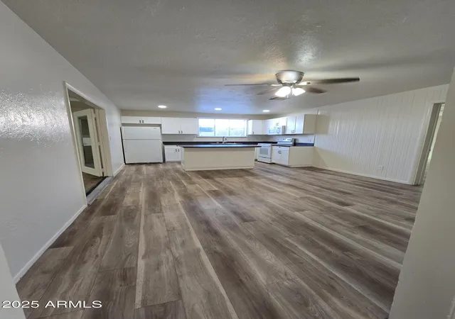 Photo 2 of Single family home for sale at 4924 W Catalina Dr, Phoenix, AZ 85031 | MLS# 7016333 | Listing updated on 2026-06-25