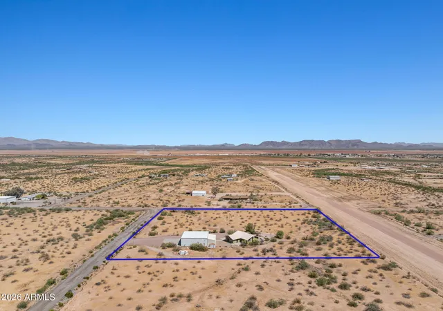 Homes for sale in Aguila, AZ | 48023 N 518Th Ave, Aguila, AZ 85320 | MLS# 7016780