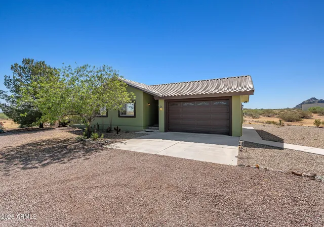 Homes for sale in Aguila, AZ | 48023 N 518th Ave, Aguila, AZ 85320 | MLS# 7016780