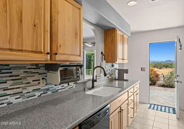 Homes for sale in Aguila, AZ | 48023 N 518Th Ave, Aguila, AZ 85320 | MLS# 7016780