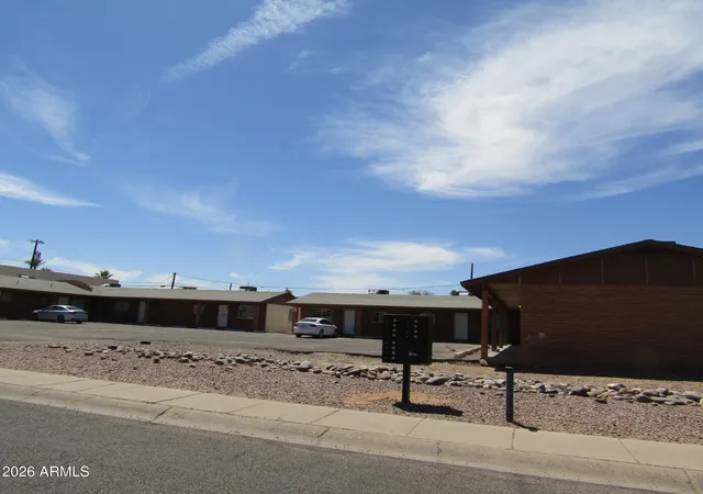 Photo 2 of Townhouse for sale at 415 W 10th Street, Casa Grande, AZ 85122 | MLS# 7017183 | Listing updated on 2026-08-25