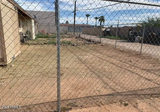 Photo 3 of Townhouse for sale at 415 W 10th Street, Casa Grande, AZ 85122 | MLS# 7017183 | Listing updated on 2026-08-25