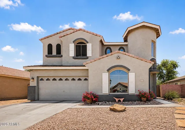 3rd image of 1617 W Saint Kateri Dr, Phoenix, AZ 85041 | MLS# 7019374