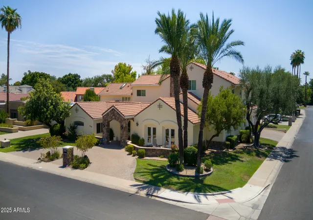 1st image of 229 W Vista Ave, Phoenix, AZ 85021 | MLS# 7017654