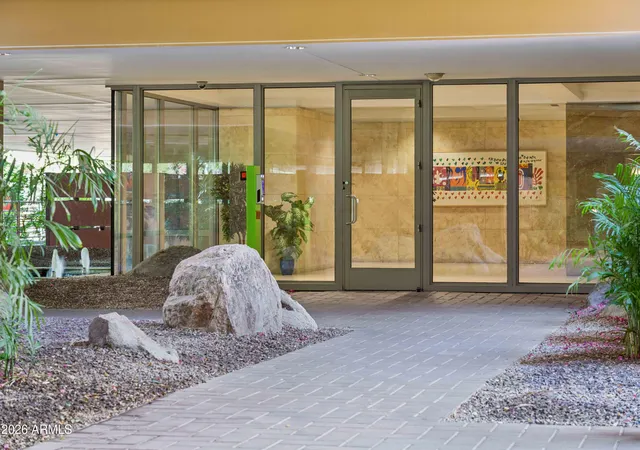3rd image of 7117 E Rancho Vis Dr, Scottsdale, AZ 85251