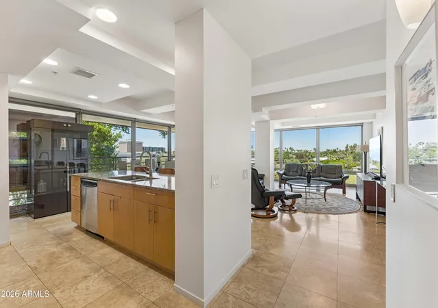 4th image of 7117 E Rancho Vis Dr, Scottsdale, AZ 85251