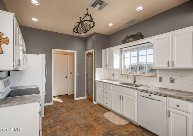 Photo 4 of Single family home for sale at 5009 Alamitos Ct, Prescott, AZ 86301 | MLS# 7017053 | Listing updated on 2026-09-08