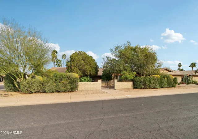 Homes for sale in Phoenix, AZ | 10049 N 25Th Pl, Phoenix, AZ 85028 | MLS# 7017280