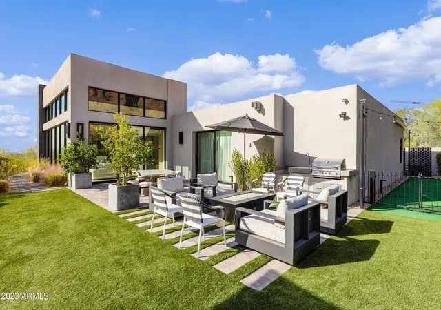 Photo 1 of Single family home for sale at 5841 N Echo Cyn Cir, Phoenix, AZ 85018 | MLS# 7017176 | Listing updated on 2026-08-18