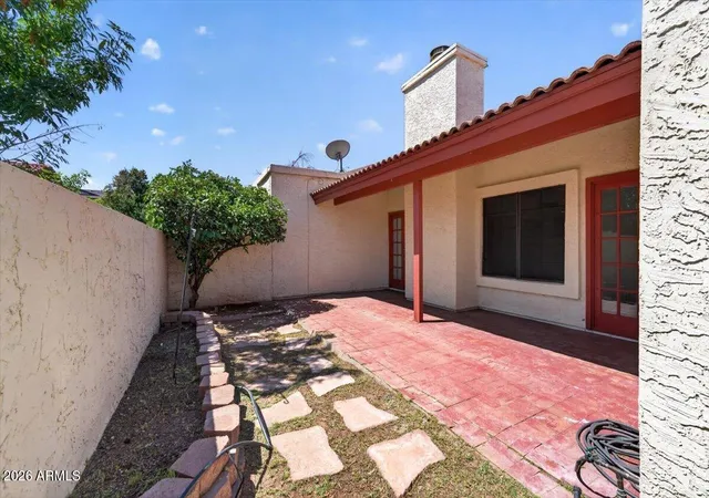 Listing Photo 5 - Condo for sale in building located at 633 W Southern Ave, Tempe, AZ 85282 - Unit #1152