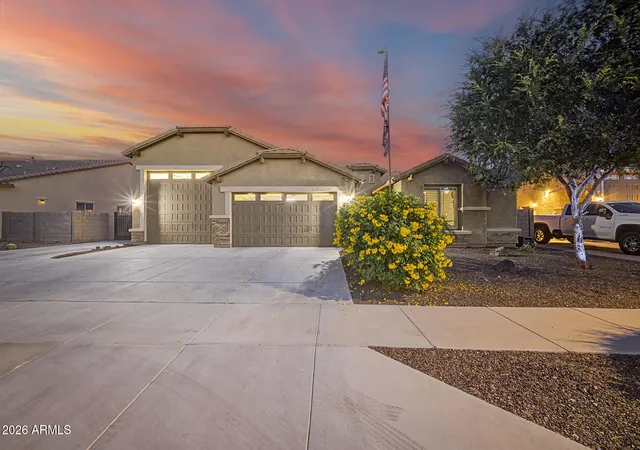 Photo 3 of Sale Pending at 23811 N 170th Avenue, Surprise, AZ 85387 | MLS# 7018659 | Listing updated on 2026-09-09