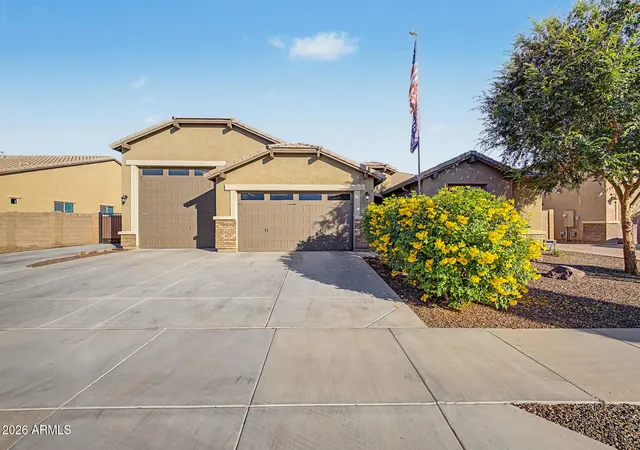 Photo 4 of Sale Pending at 23811 N 170th Avenue, Surprise, AZ 85387 | MLS# 7018659 | Listing updated on 2026-09-09