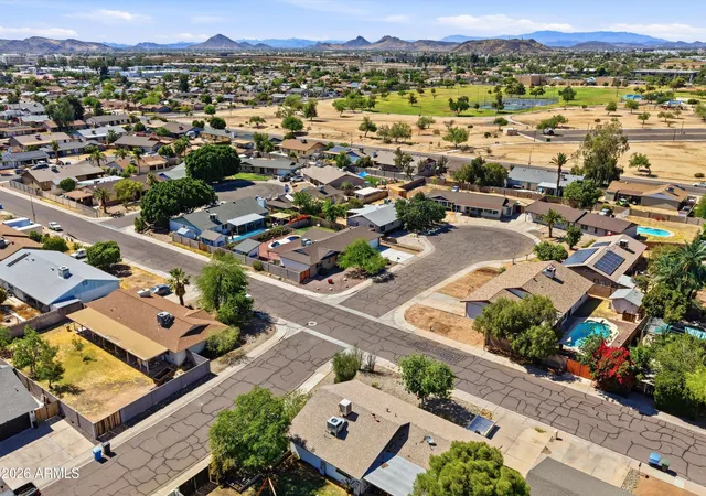 24th image of 1934 W Kristal Wy, Phoenix, AZ 85027 | MLS# 7018307
