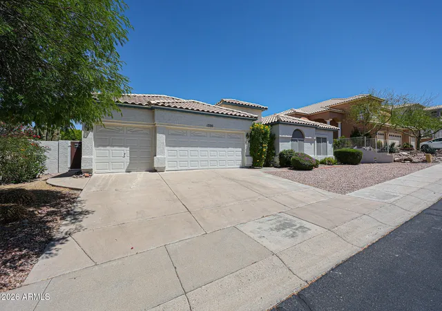 Homes for sale in Phoenix, AZ | 1330 E Voltaire Ave, Phoenix, AZ 85022 | MLS# 7019163