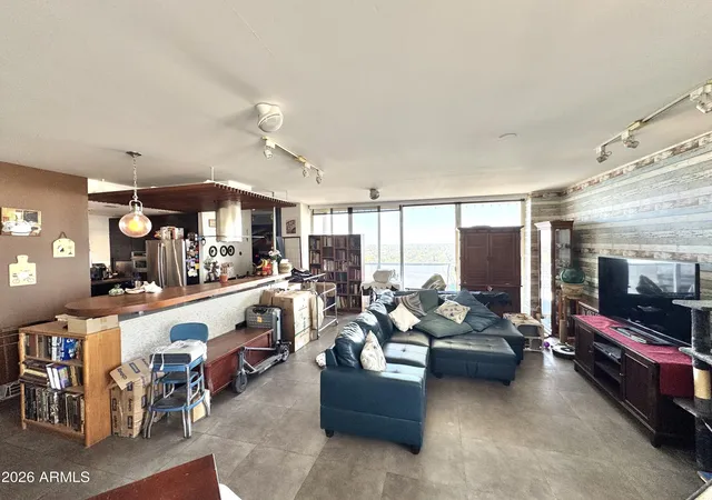 4th image of 207 W Clarendon Ave, Phoenix, AZ 85013