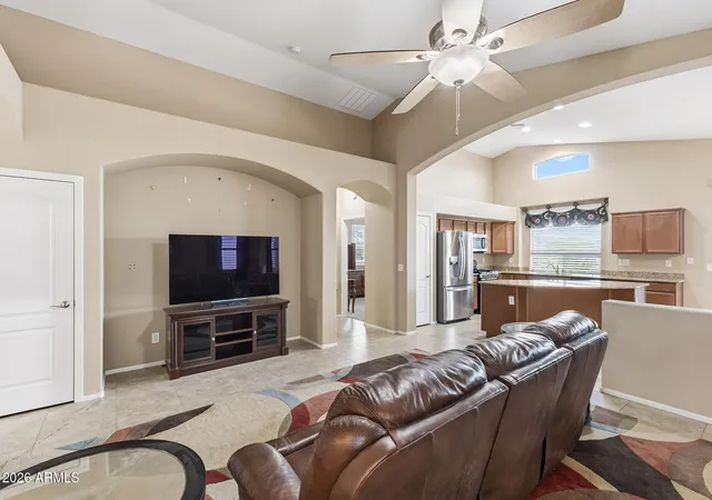 4th image of 18273 N Canal Dr, Surprise, AZ 85374 | MLS# 7024735