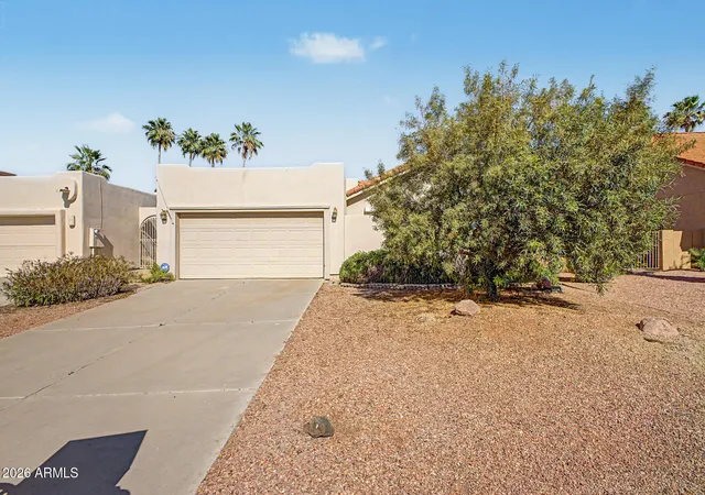 Photo 3 of Sale Pending at 25235 S Drifter Dr, Sun Lakes, AZ 85248 | MLS# 7021247 | Listing updated on 2026-07-29