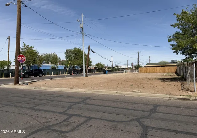1st image of 2301 E Taylor St, Phoenix, AZ 85006 | MLS# 7017910