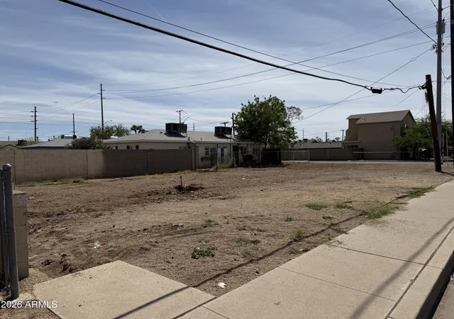 4th image of 2301 E Taylor St, Phoenix, AZ 85006 | MLS# 7017910
