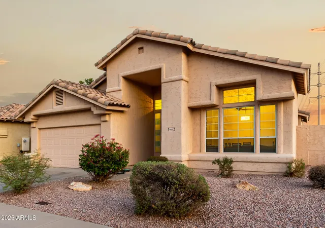 3rd image of 2403 E Mountain Vista Dr, Phoenix, AZ 85048 | MLS# 7018011