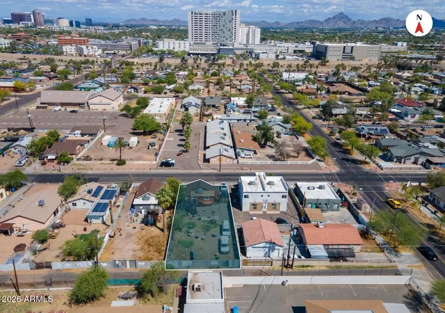 Photo 3 of Townhouse for sale at 1025 E Roosevelt St, Phoenix, AZ 85006 | MLS# 7018360 | Listing updated on 2026-09-15