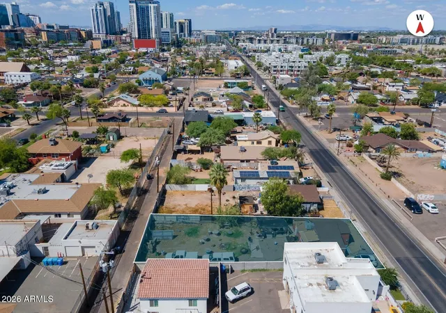 Photo 3 of Townhouse for sale at 1025 E Roosevelt St, Phoenix, AZ 85006 | MLS# 7018360 | Listing updated on 2026-09-15