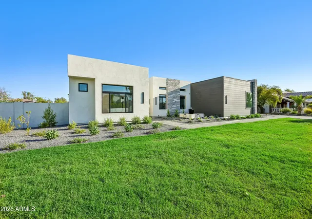 1st image of 6145 E Gold Dust Ave, Paradise Valley, AZ 85253 | MLS# 7018377