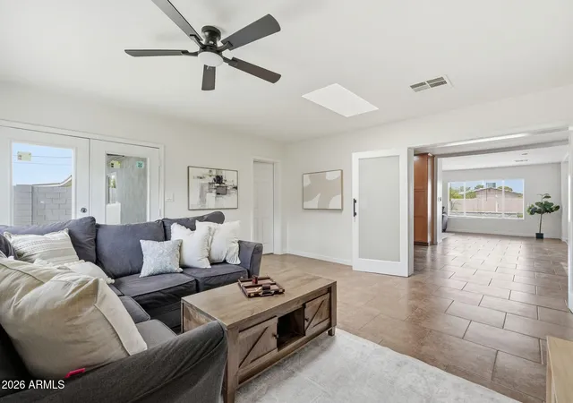 Photo 2 of Single family home for sale at 1625 W Orangewood Ave, Phoenix, AZ 85021 | MLS# 7018632 | Listing updated on 2026-10-10