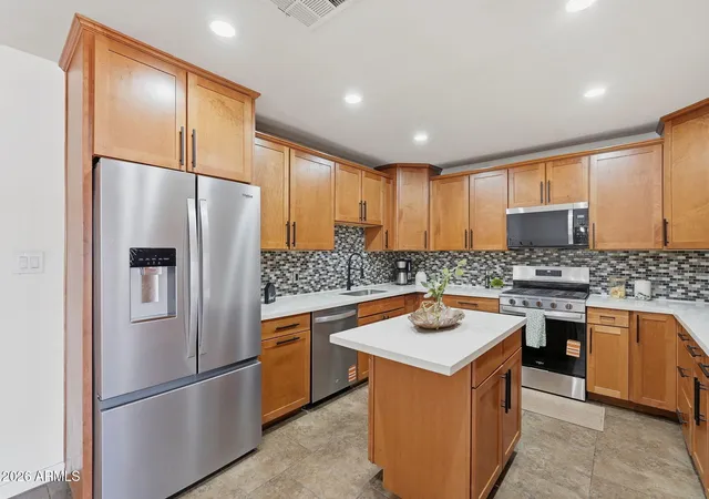 Photo 1 of Single family home for sale at 1625 W Orangewood Ave, Phoenix, AZ 85021 | MLS# 7018632 | Listing updated on 2026-10-10