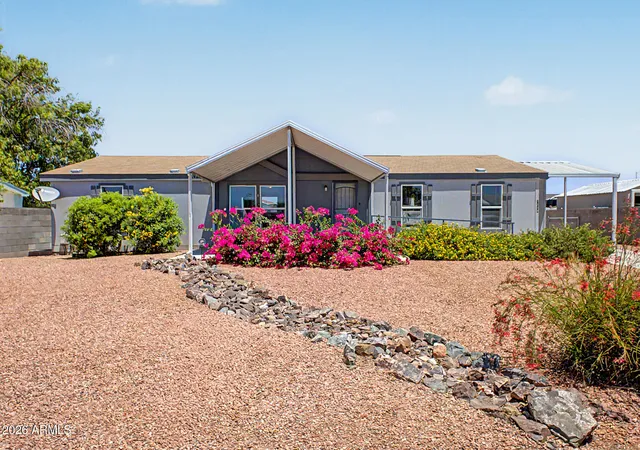 Photo 2 of Sale Pending at 7114 W Wanda Lynn Ln, Peoria, AZ 85382 | MLS# 7045773 | Listing updated on 2026-08-30