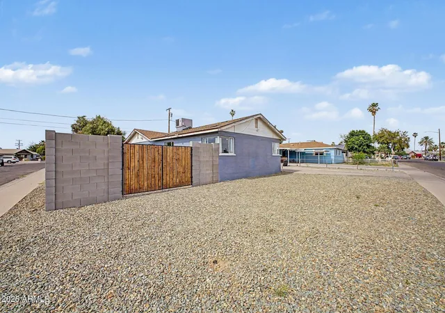 3rd image of 4738 W Fairmount Ave, Phoenix, AZ 85031 | MLS# 7019392