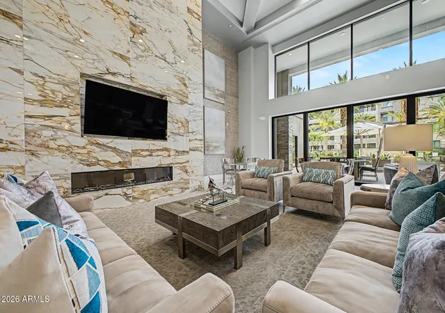 image of 5250 E Deer Vly Dr, Phoenix, AZ 85054