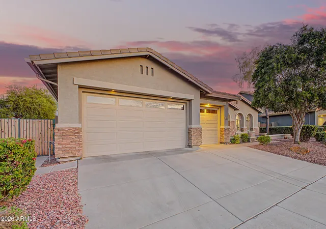 Photo 2 of Sale Pending at 2813 W Sousa Dr, Anthem, AZ 85086 | MLS# 7020335 | Listing updated on 2026-09-09
