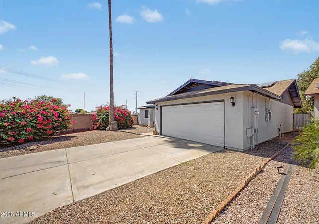 Photo 2 of Single family home for sale at 4224 W North Ln, Phoenix, AZ 85051 | MLS# 7023035 | Listing updated on 2026-09-17