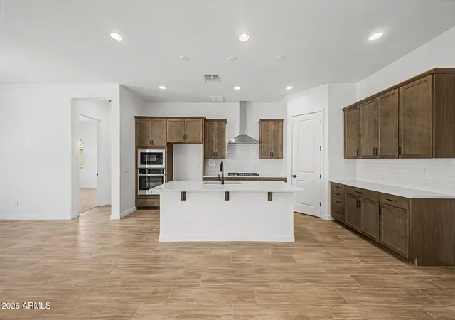 Photo 4 of Sale Pending at 16976 W Desert Ln, Goodyear, AZ 85338 | MLS# 7020073 | Listing updated on 2026-09-29