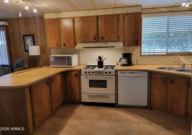 Homes for sale in Mesa, AZ | 2460 E Main St #B6, Mesa, AZ 85213 | MLS# 7020248