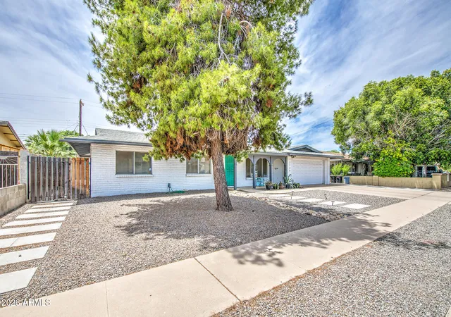 2nd image of 3739 W Krall St, Phoenix, AZ 85019 | MLS# 7023486