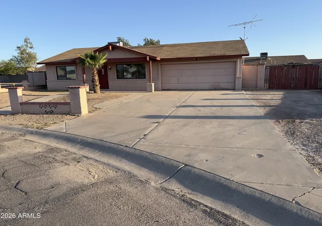 Photo 3 of Sale Pending at 9957 W Pacifico Dr, Arizona City, AZ 85123 | MLS# 7020933 | Listing updated on 2026-06-17